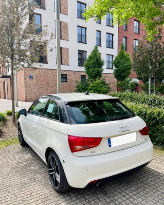 Audi A1 cena 39500 przebieg: 125000, rok produkcji 2011 z Warszawa małe 56